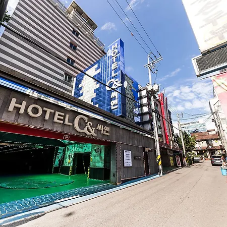 Hotel C&